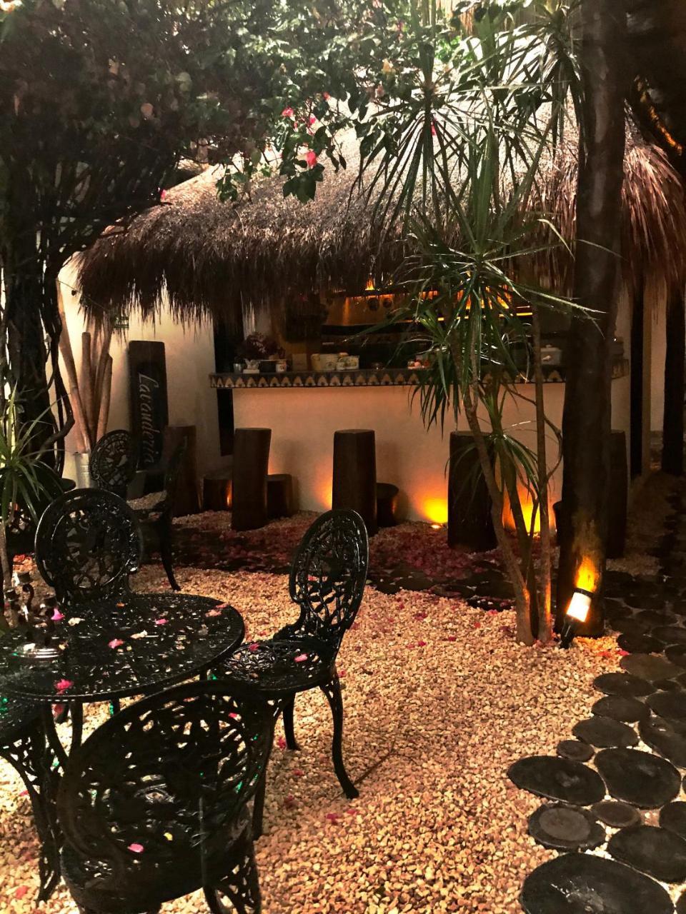 Lo Nuestro Petit Hotel Tulum Bagian luar foto