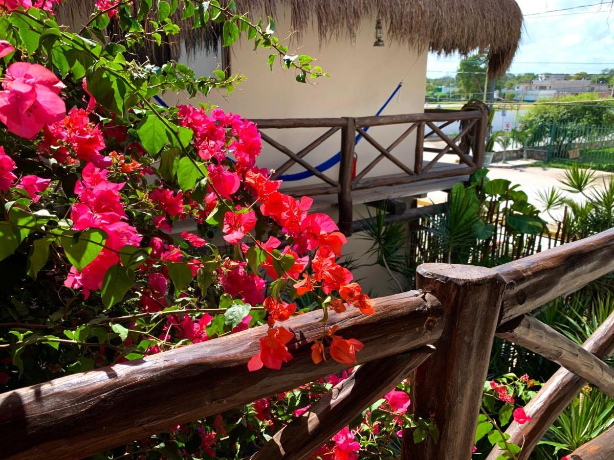 Lo Nuestro Petit Hotel Tulum Bagian luar foto