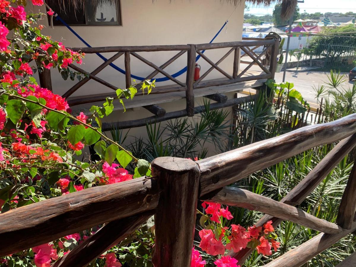 Lo Nuestro Petit Hotel Tulum Bagian luar foto